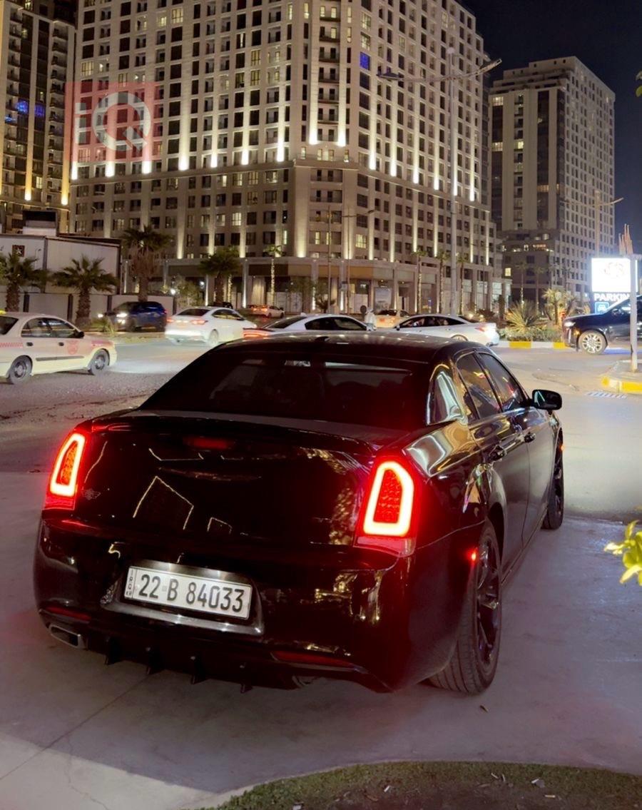 کرایسلەر 300
